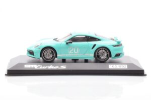Porsche 911 992 Turbo S Mint Vert Minichamps 1:43