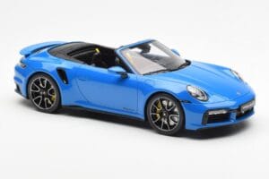 Porsche 911 992 Turbo S Shark Bleu GT Spirit 1:18 GT441 Résine — image 4 sur 6