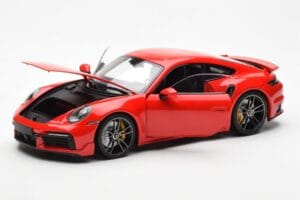 Porsche 911 992 Turbo S Sport Design Rouge Minichamps 1:18 113069078 Métal Moulé — image 2 sur 8