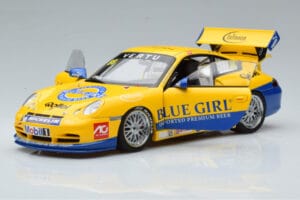 Porsche 911 996 GT3 Cup #88 Macau Winner 2005 AUTOart 1:18 80574 Métal Moulé — image 2 sur 7