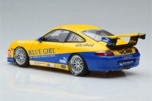 Porsche 911 996 GT3 Cup #88 Macau Winner 2005 AUTOart 1:18 80574 Métal Moulé — image 6 sur 7
