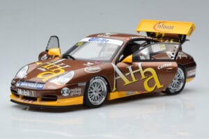 Porsche 911 996 GT3 Cup M. Marsh Carrera Cup Asia Winner 2004 AUTOart 1:18 80489 Métal Moulé — image 2 sur 7