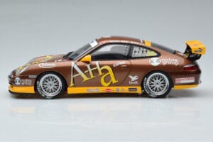 Porsche 911 996 GT3 Cup M. Marsh Carrera Cup Asia Winner 2004 AUTOart 1:18 80489 Métal Moulé — image 4 sur 7