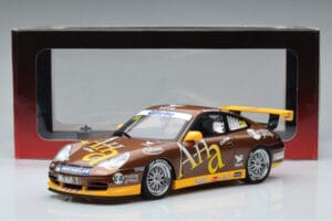 Porsche 911 996 GT3 Cup M. Marsh Carrera Cup Asia Winner 2004 AUTOart 1:18 80489 Métal Moulé — image 7 sur 7