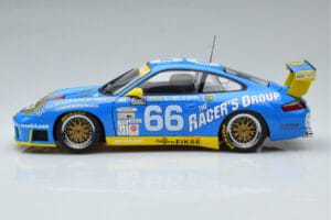 Porsche 911 996 GT3 R #6 24 Hours of Daytona GT Class Winner 2002 AUTOart 1:18 80273 Métal Moulé — image 4 sur 7
