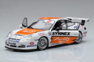 Porsche 911 996 GT3 R #1 C. Kwan Carrera Cup Asia 2004 AUTOart 1:18 80487 Métal Moulé — image 2 sur 7