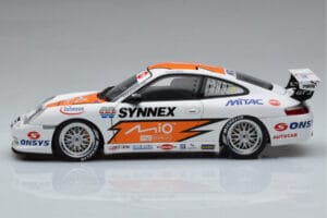 Porsche 911 996 GT3 R #1 C. Kwan Carrera Cup Asia 2004 AUTOart 1:18 80487 Métal Moulé — image 4 sur 7