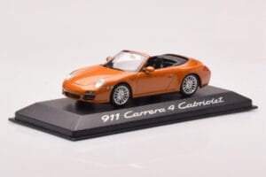 Porsche 911 997 Carrera 4 Cabriolet Orange Métallique Minichamps 1:43 WAP02001618 Métal Moulé — image 2 sur 4