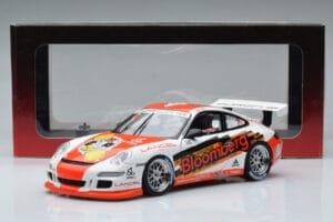 Porsche 911 997 GT3 Cup #98 P. Ma Carrera Cup Asia 2006 AUTOart 1:18 80689 Métal Moulé — image 7 sur 7