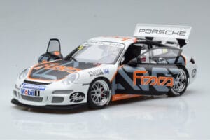 Porsche 911 997 GT3 Cup #33 M. Marsh Carrera Cup Asia 2006 AUTOart 1:18 80782 Métal Moulé — image 2 sur 7