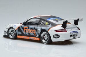 Porsche 911 997 GT3 Cup #33 M. Marsh Carrera Cup Asia 2006 AUTOart 1:18 80782 Métal Moulé — image 6 sur 7