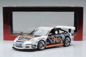 Porsche 911 997 GT3 Cup #33 M. Marsh Carrera Cup Asia 2006 AUTOart 1:18 80782 Métal Moulé — image 7 sur 7