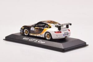 Porsche 911 997 GT3 Cup #2 UPS Holzer 2008 Minichamps 1:43 WAP02002218 Métal Moulé — image 3 sur 4