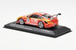 Porsche 911 997 GT3 R ITAS #18 De Lorenzi / Bonetti / Caccia / Bontempelli 24 Hours of Spa 2011 Minichamps 1:43 400118918 Mét — image 3 sur 4