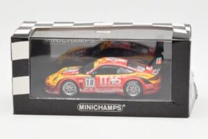 Porsche 911 997 GT3 R ITAS #18 De Lorenzi / Bonetti / Caccia / Bontempelli 24 Hours of Spa 2011 Minichamps 1:43 400118918 Mét — image 4 sur 4