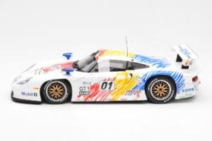 Porsche 911 GT1 #1 A. McNish / R. Sullivan / U. Alzen Rohr Motorsport Daytona 24 Hours 1998 UT Models 1:18 39611 Métal Moulé — image 3 sur 6