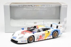 Porsche 911 GT1 #1 A. McNish / R. Sullivan / U. Alzen Rohr Motorsport Daytona 24 Hours 1998 UT Models 1:18 39611 Métal Moulé — image 6 sur 6