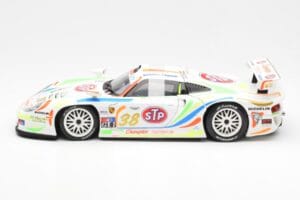 Porsche 911 GT1 #38 T. Boutsen / M. Kelleners 24 Hours of Le Mans 1998 UT Models 1:18 39817 Métal Moulé — image 3 sur 6