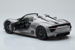 Porsche 918 Spyder Prototype Gris Métallique Minichamps 1:18 110060030 Métal Moulé — image 6 sur 7