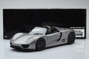 Porsche 918 Spyder Prototype Gris Métallique Minichamps 1:18 110060030 Métal Moulé — image 7 sur 7