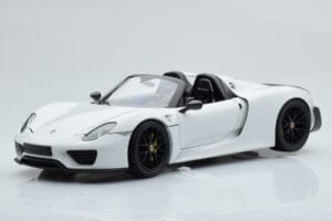 Porsche 918 Spyder Weissach Package Blanc Avec Roues Noires Minichamps 1:18