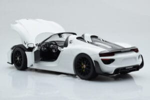 Porsche 918 Spyder Weissach Package Blanc Avec Roues Noires Minichamps 1:18 113062443 Métal Moulé — image 6 sur 9