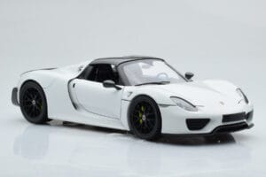 Porsche 918 Spyder Weissach Package Blanc Avec Roues Noires Minichamps 1:18 113062443 Métal Moulé — image 7 sur 9