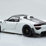 Porsche 918 Spyder Weissach Package Blanc Avec Roues Noires Minichamps 1:18 - image 8 of 9