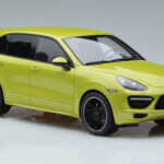 Porsche Cayenne GTS 92A Peridot Vert GT Spirit 1:18 - image 4 of 6