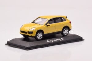 Porsche Cayenne 92A Jaune Sable Minichamps 1:43 WAP0200060B Métal Moulé — image 2 sur 4