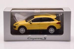 Porsche Cayenne 92A Jaune Sable Minichamps 1:43 WAP0200060B Métal Moulé — image 4 sur 4