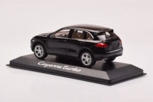 Porsche Cayenne 92A Turbo Noir Minichamps 1:43 WAP0200050B Métal Moulé — image 3 sur 4