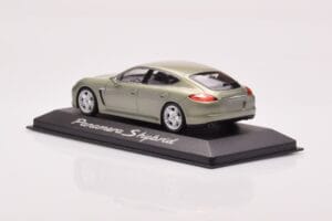 Porsche Panamera 970 S Hybrid Critall Vert Minichamps 1:43 WAP0205010A Métal Moulé — image 3 sur 4