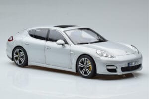 Porsche Panamera 970 Turbo Argent Norev 1:18 187609 Métal Moulé — image 5 sur 7