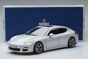 Porsche Panamera 970 Turbo Argent Norev 1:18 187609 Métal Moulé — image 7 sur 7