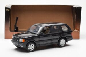 Range Rover P38 4.6 HSE Noir Métallique AUTOart 1:18 70017 Métal Moulé — image 2 sur 9