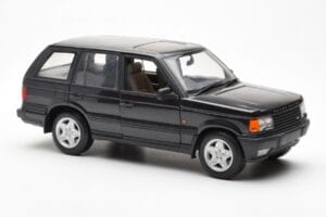 Range Rover P38 4.6 HSE Noir Métallique AUTOart 1:18 70017 Métal Moulé — image 7 sur 9