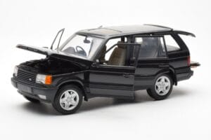 Range Rover P38 4.6 HSE Noir Métallique AUTOart 1:18 70017 Métal Moulé — image 9 sur 9