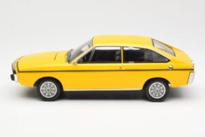 Renault 15 TL Jaune Noir Norev 1:18 185351 Métal Moulé — image 3 sur 6