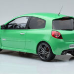 Renault Clio 3 RS Vert Otto 1:18 - image 5 of 6