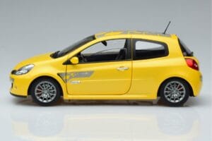 Renault Clio RS Mk3 F1 Team Norev 1:18 185236 Métal Moulé — image 4 sur 7