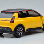 Renault E-Tech Electric Prototype Jaune Otto 1:18 - image 2 of 6