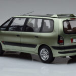 Renault Espace 3 Vert Otto 1:18 - image 5 of 6