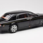 Rolls-Royce Phantom VII EWB Diamond Noir Kyosho 1:18 08841DBK2 - image 3 of 8