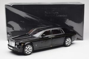 Rolls-Royce Phantom VII EWB Diamond Noir Kyosho 1:18 08841DBK2 Métal Moulé — image 8 sur 8