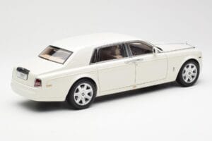 Rolls-Royce Phantom VII EWB English Blanc Kyosho 1:18 08841EW2 Métal Moulé — image 3 sur 8