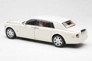 Rolls-Royce Phantom VII EWB English Blanc Kyosho 1:18 08841EW2 Métal Moulé — image 7 sur 8