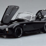 Shelby Cobra 427 S/C Noir Kyosho 1:18 - image 2 of 9