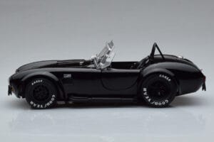 Shelby Cobra 427 S/C Noir Kyosho 1:18 08048BK Métal Moulé — image 4 sur 9