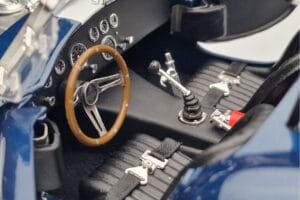 Shelby Cobra 427 S/C Bleu Foncé Kyosho 1:18 08048DBL Métal Moulé — image 7 sur 9